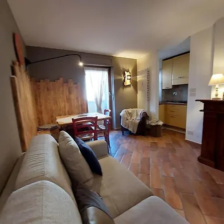 Delizioso In Pieno Centro Di Sauze *