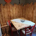 Delizioso In Pieno Centro Di Sauze Daire *