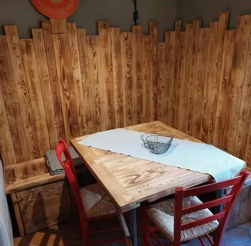 Delizioso In Pieno Centro Di Sauze Apartment *